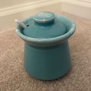 Vintage Crestone Turquoise with white drip edge sugar bowl with lid and spoon.